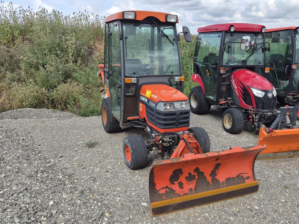 Kubota BX2200 | Ser.Nr. 00981 | + Schneeschild + Streugerät